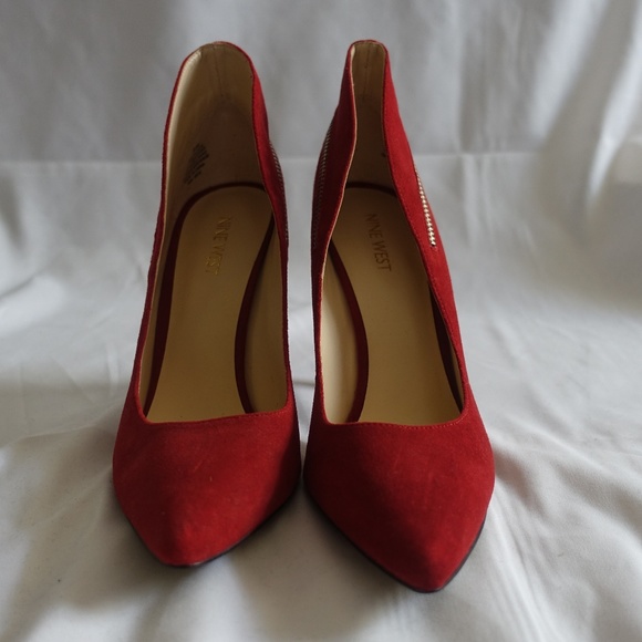 Nine West Felycia Pump with Zipper Detail - Picture 2 of 4